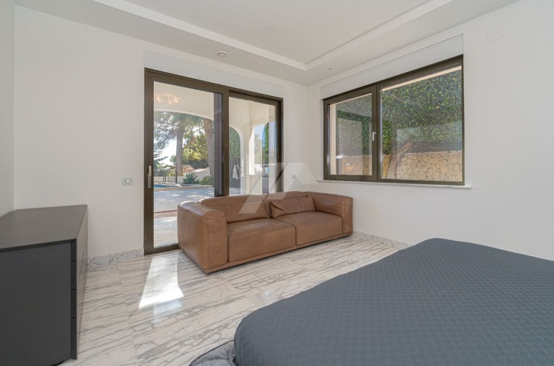 Villa met 4 slaapkamers en uitzicht op zee in Moraira