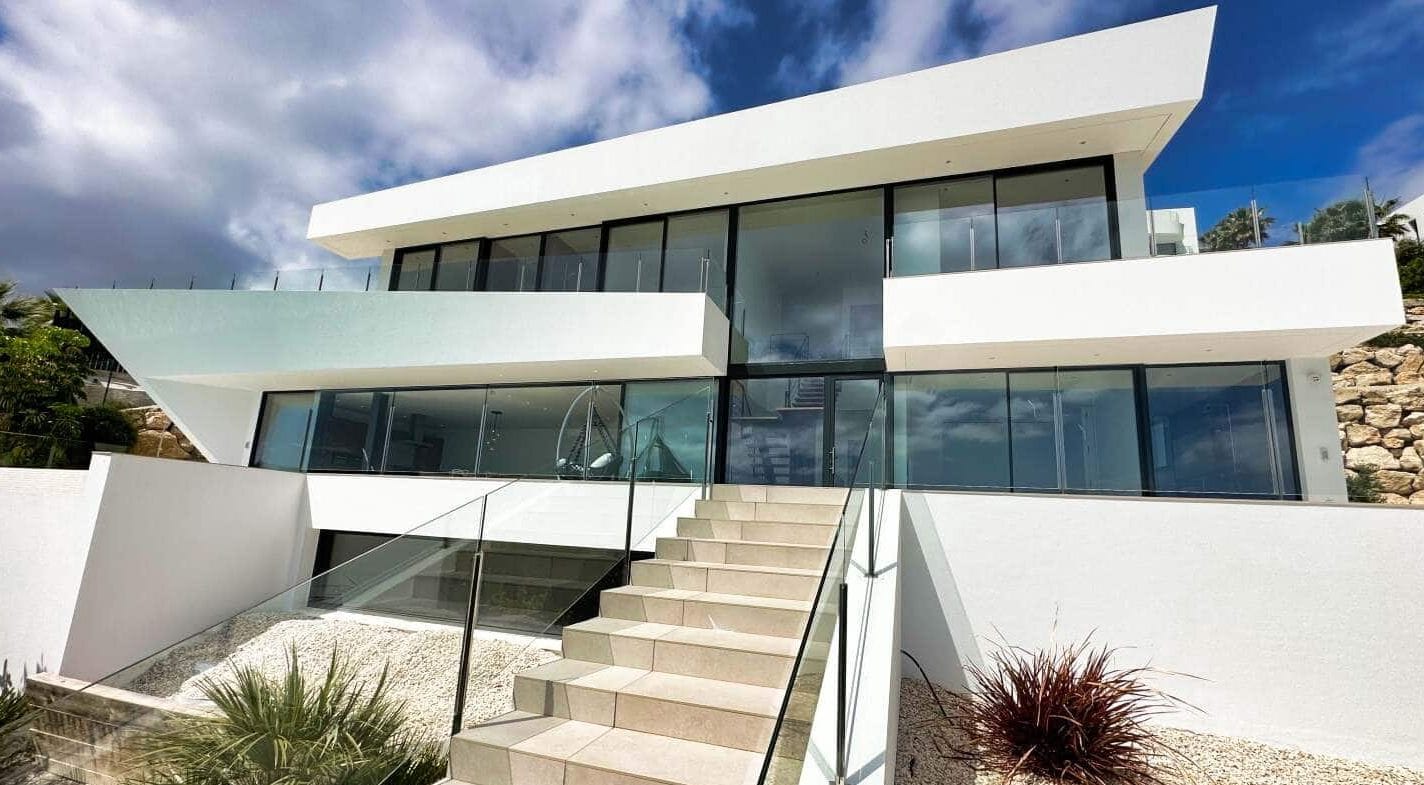 Exclusieve Luxe Villa met Panoramisch Uitzicht op Zee in Benissa