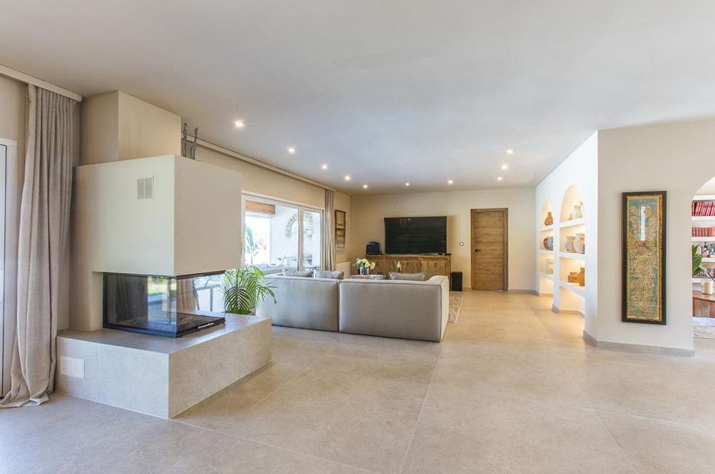 Villa zum Verkauf mit 4 Schlafzimmern und Pool in Denia, Alicante