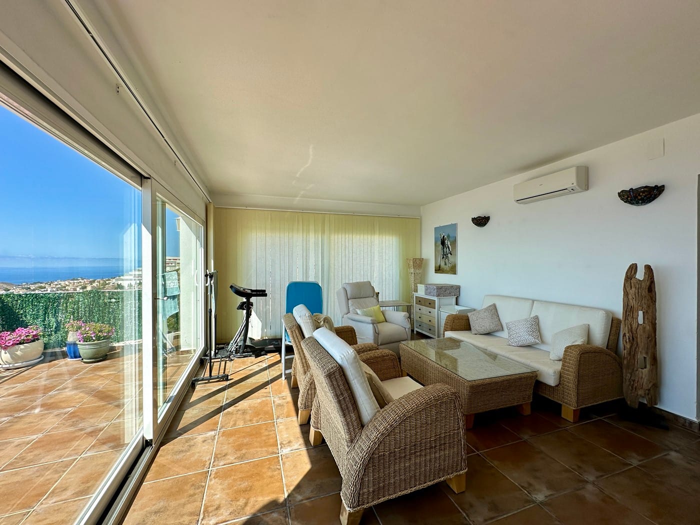 Spectaculaire villa met uitzicht op zee in Cumbre del Sol