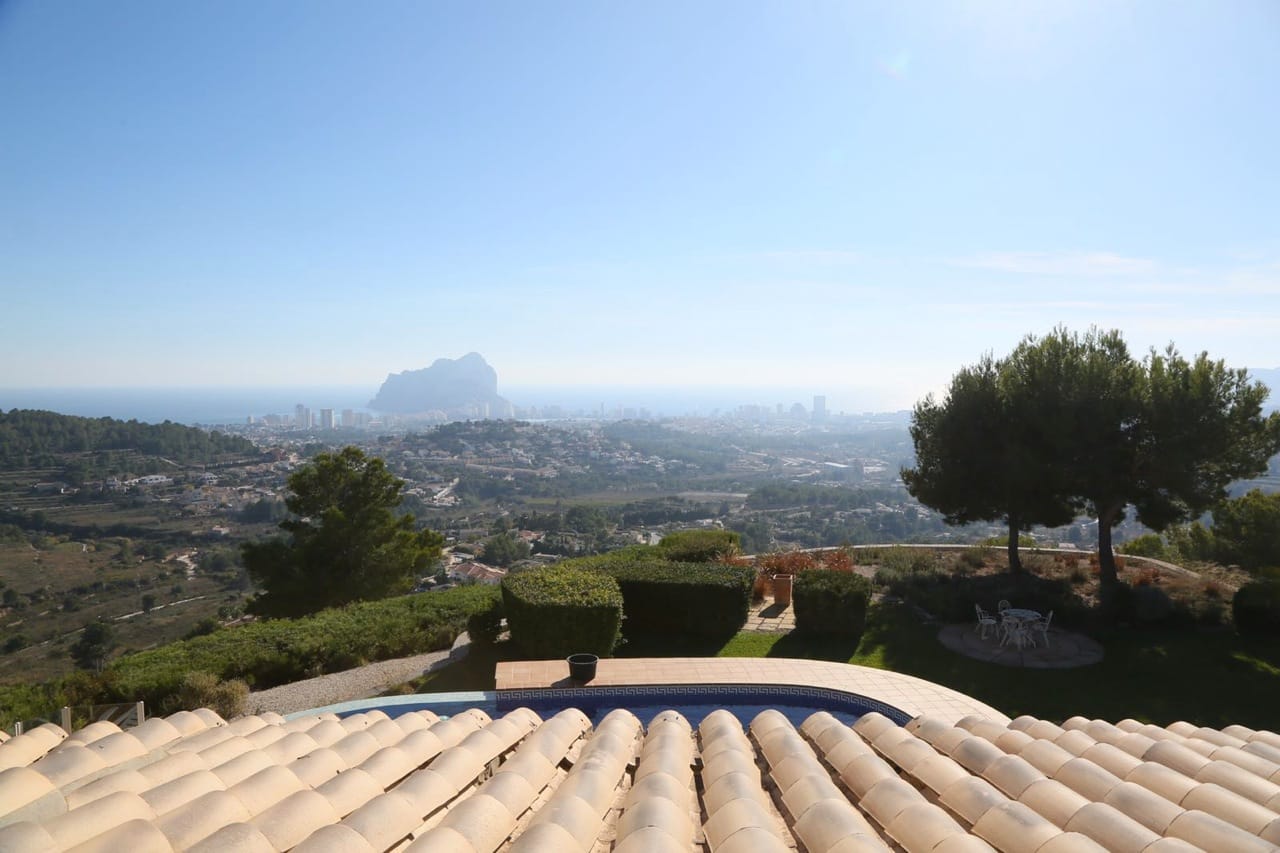 ESPECTACULAR VILLA EN CALPE