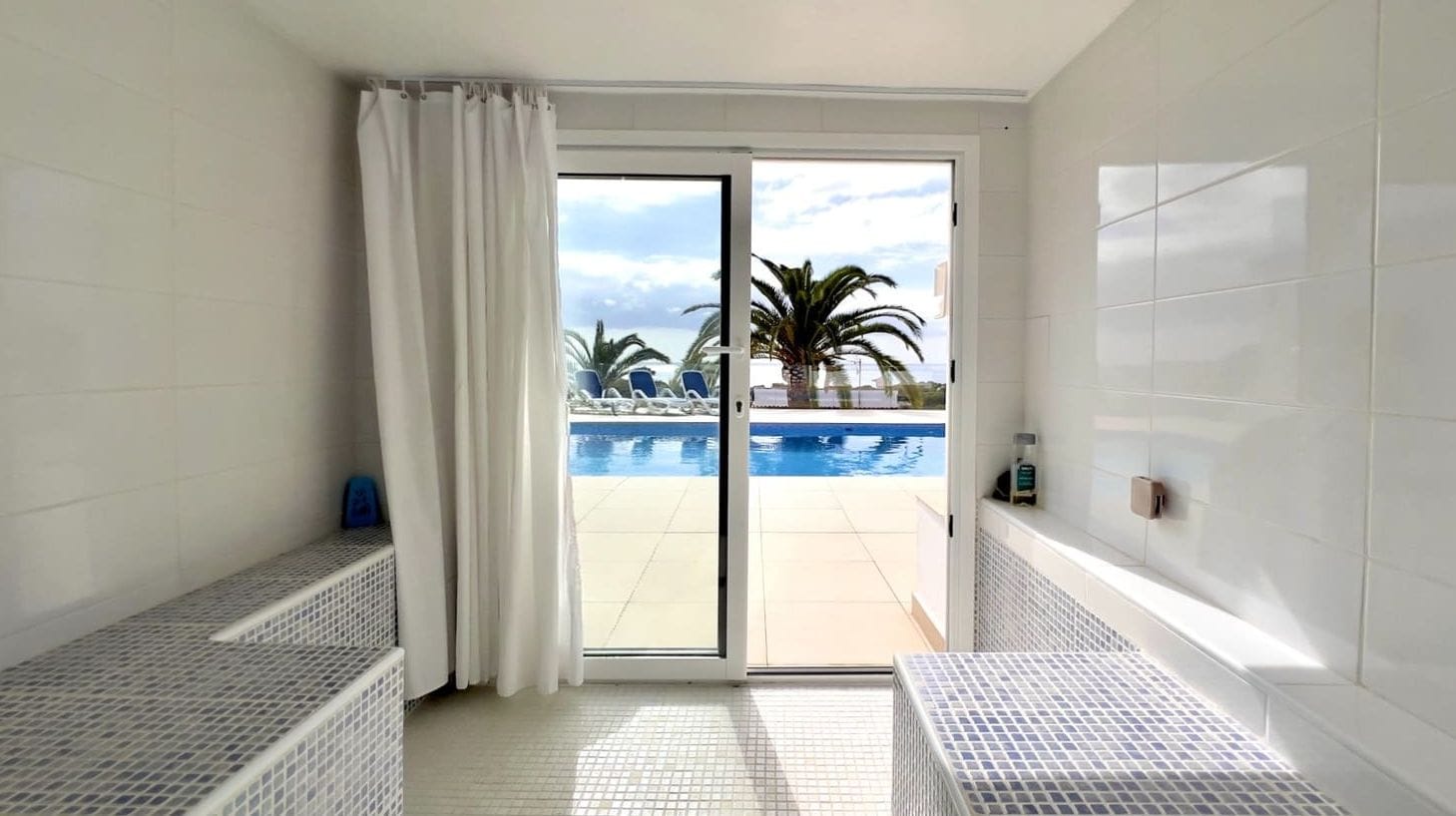 Villa de 5 dormitorios y piscina en Teulada, Alicante
