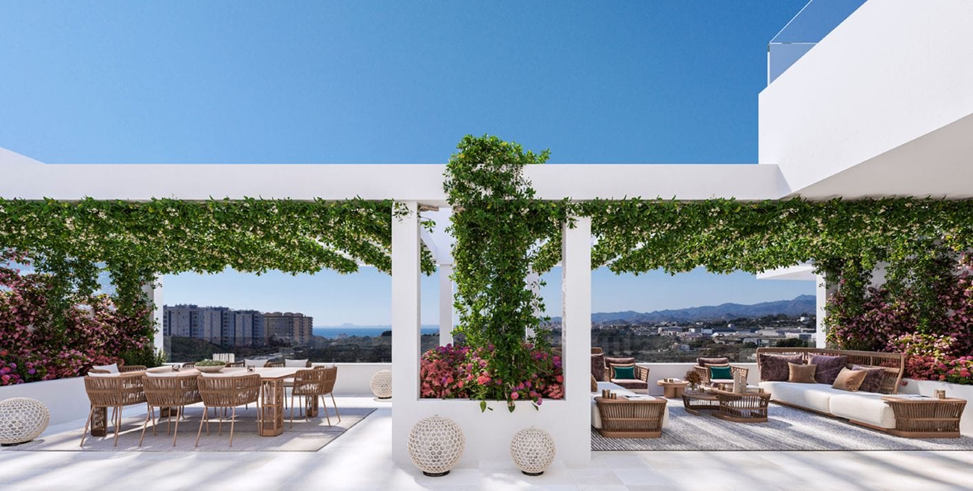 Apartamento en Villajoyosa: 3 habitaciones, 2 baños y piscinas comunitarias.