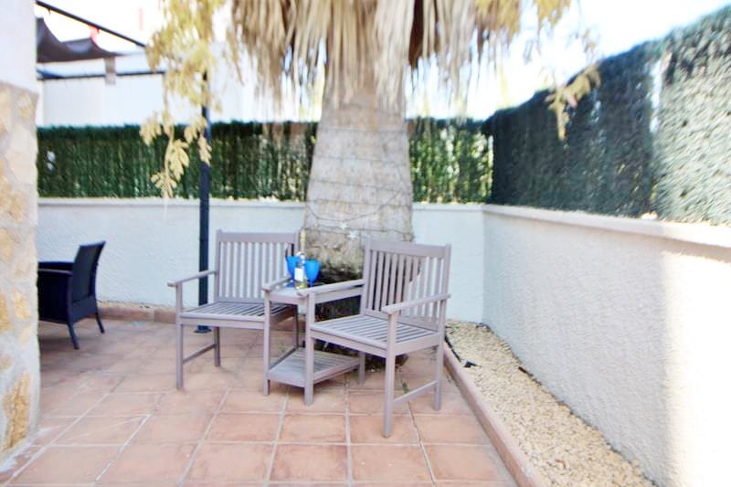Apartamento con dos terrazas a pocos pasos de la playa en Oliva Nova