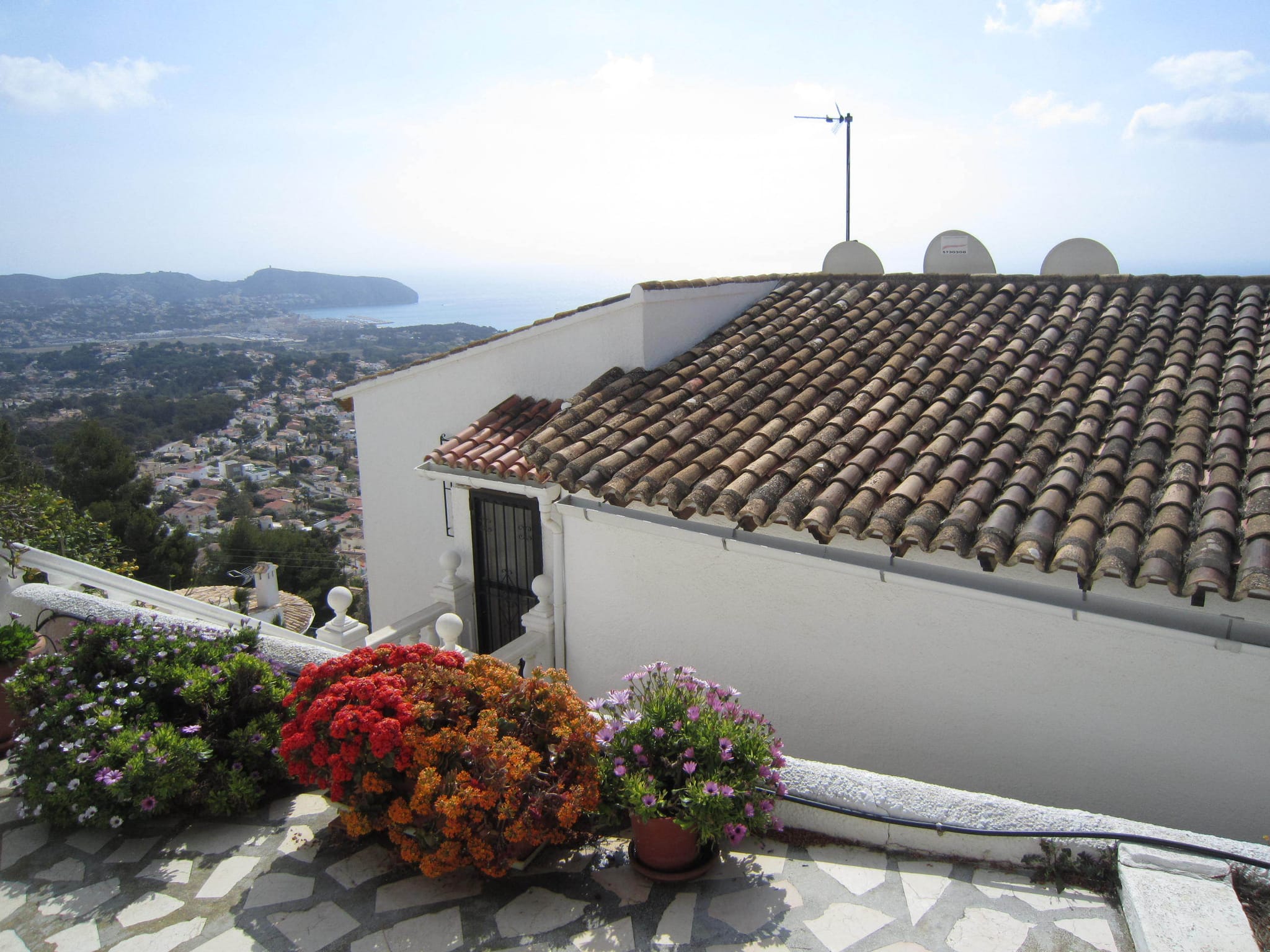 VILLA À MORAIRA AVEC DES VUES SPECTACULAIRES