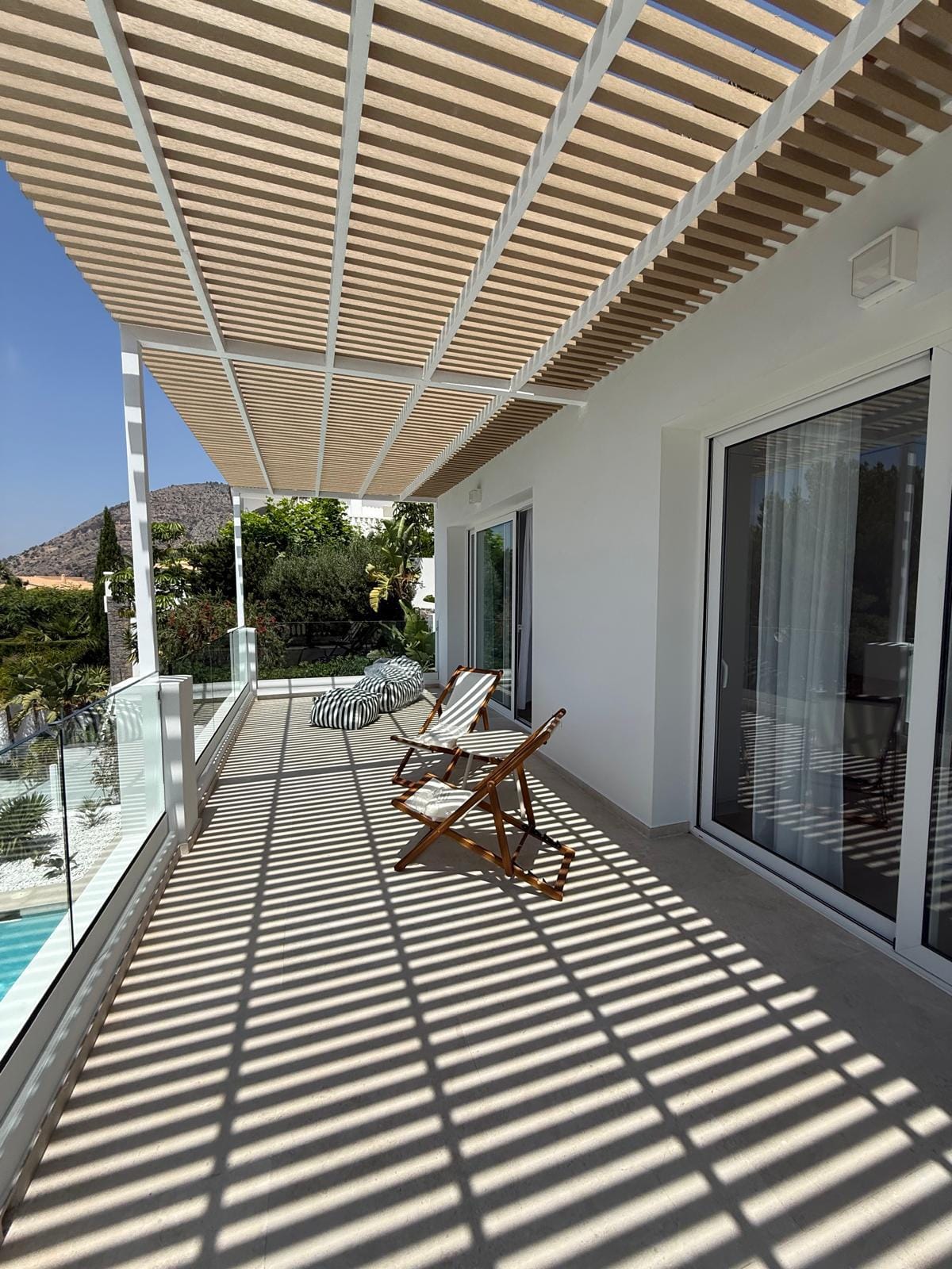 Villa en venta en Altea con 3 habitaciones y piscina.