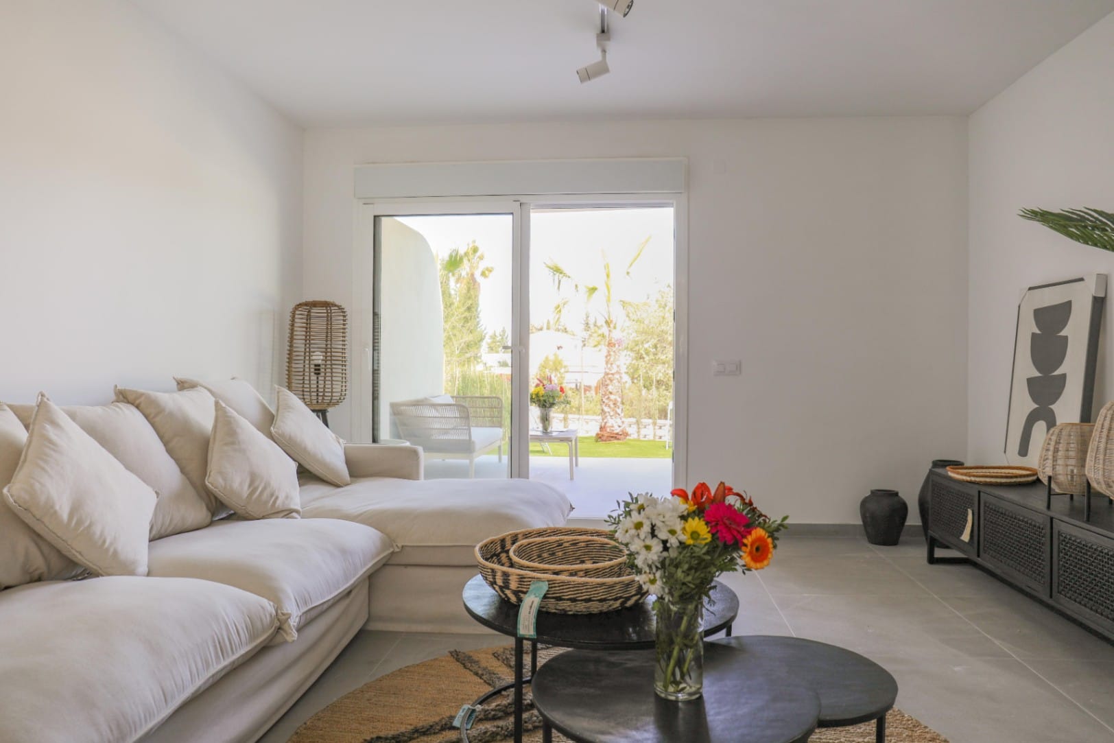 Apartamento de dos habitaciones en la planta baja en Denia