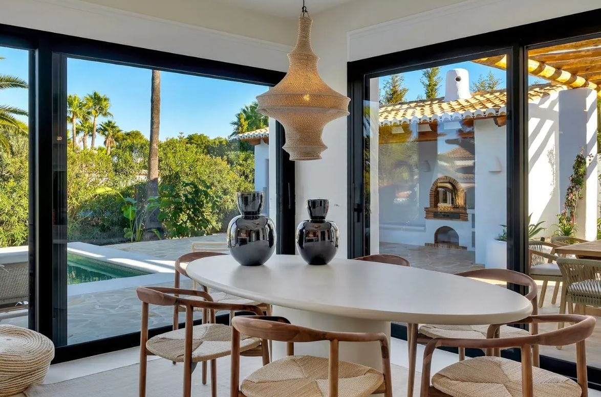 Villa de estilo Ibiza en una sola planta en Jávea – Balcón al Mar