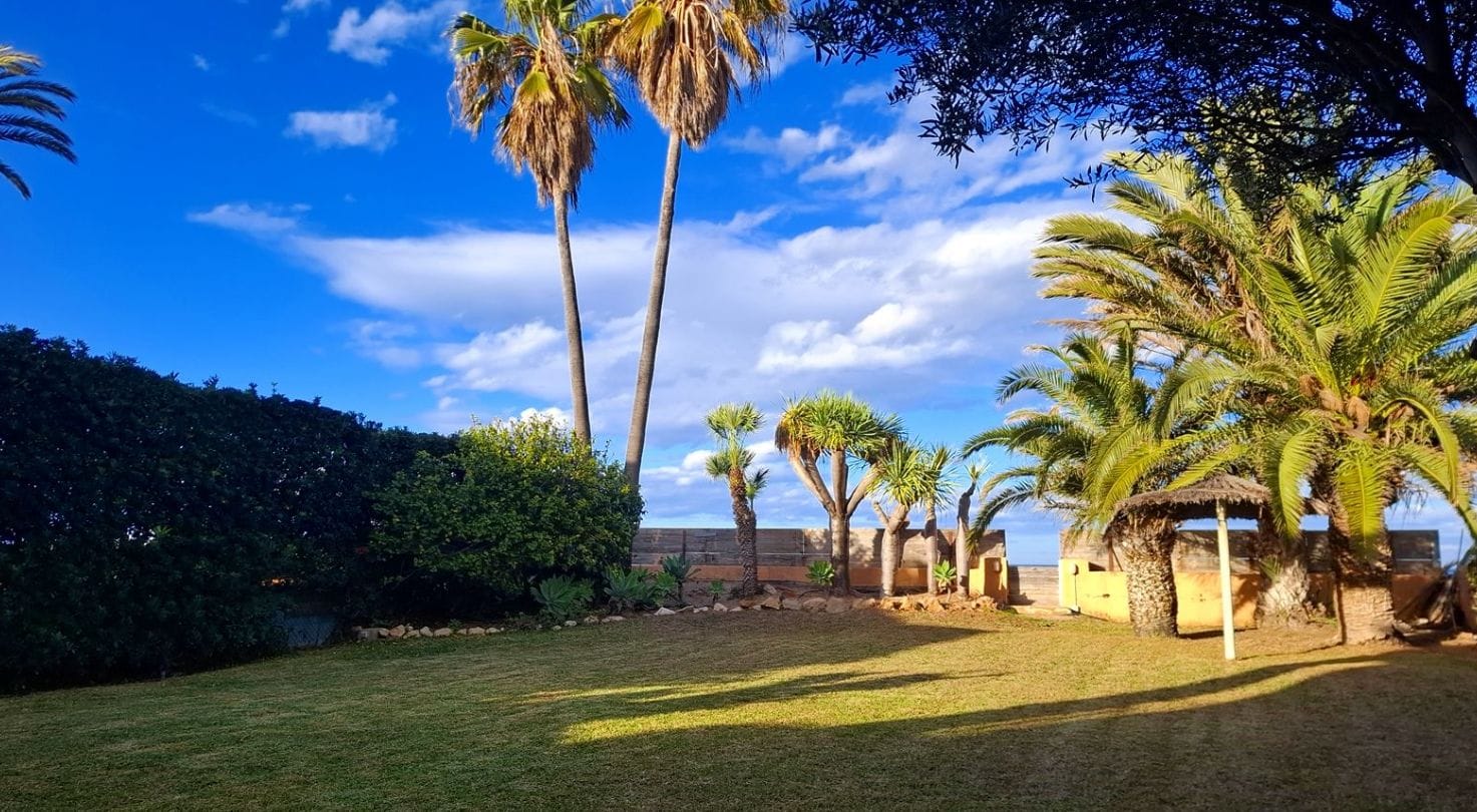 Exklusive Villa direkt am Strand in Las Marinas, Dénia