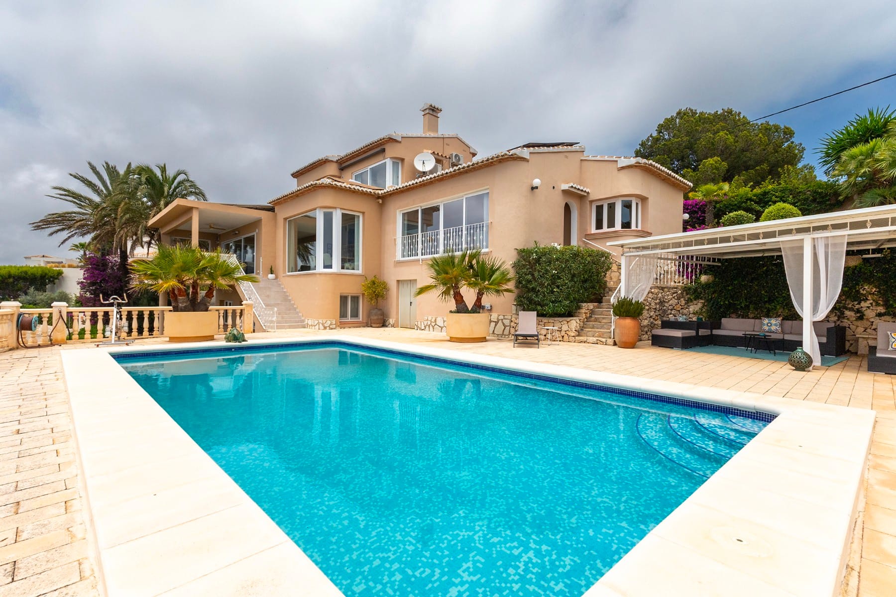Venta. Chalet/Villa en Jávea