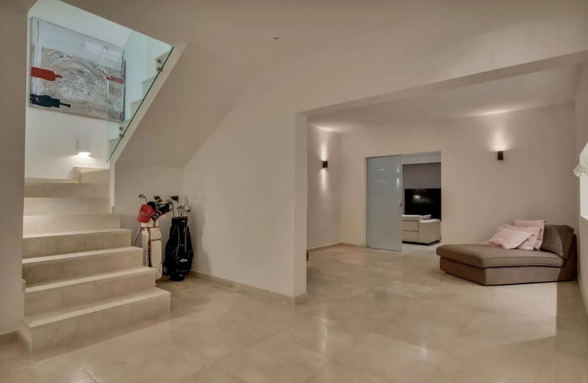 Sea view villa in Moraira with 4 bedrooms