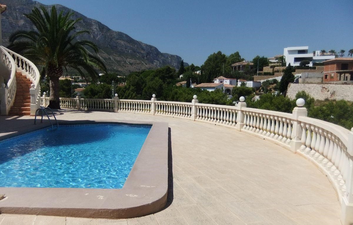 Villa zu verkaufen in les Galeretes de Dénia