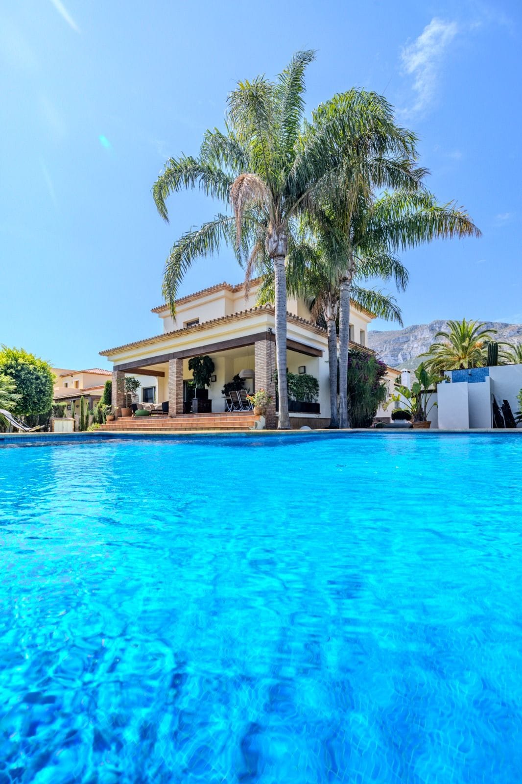 PRECIOSA VILLA EN DENIA MUY CERCA DEL PUEBLO