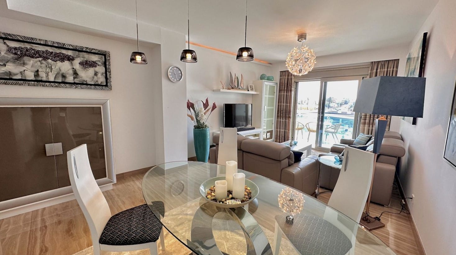 Apartamento en primera línea de la Playa del Arenal en Jávea