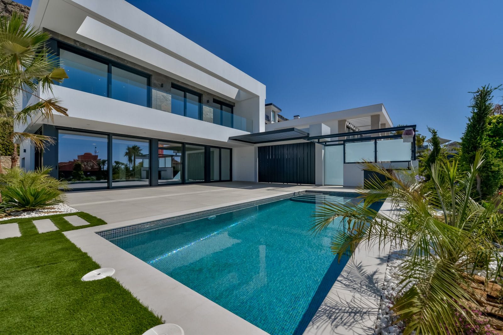 Magnífica villa moderna con vistas al mar en Benidorm