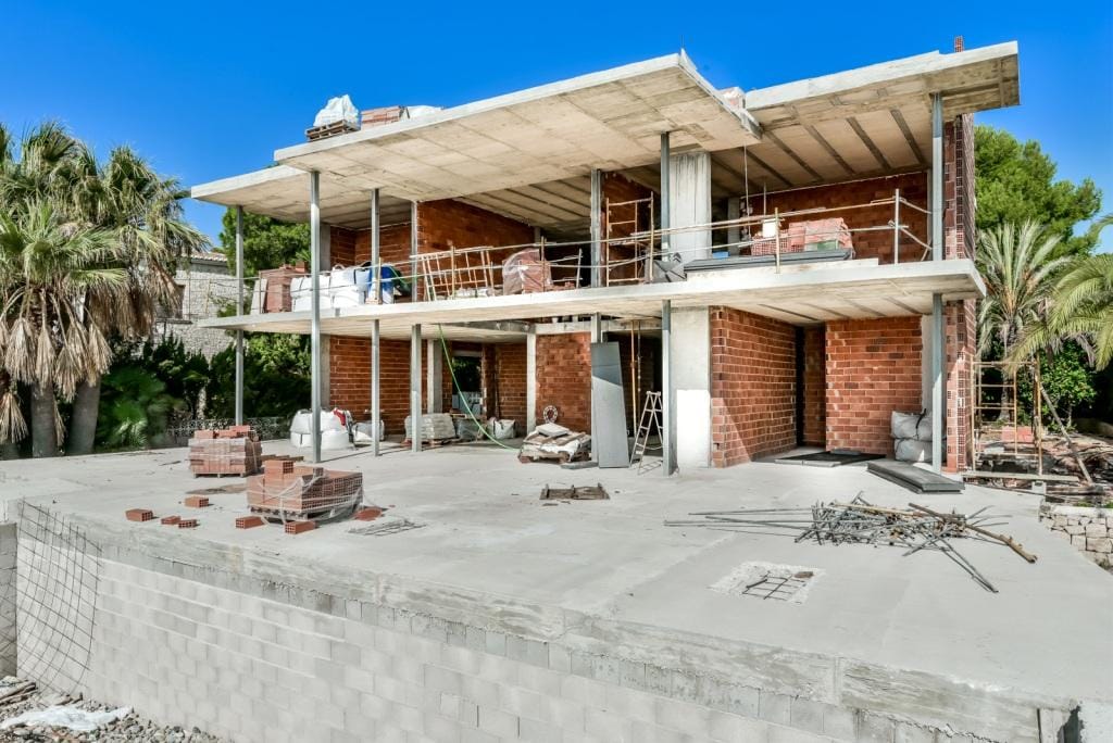 VILLA MODERNA CON VISTAS IMPRESIONANTES AL MAR