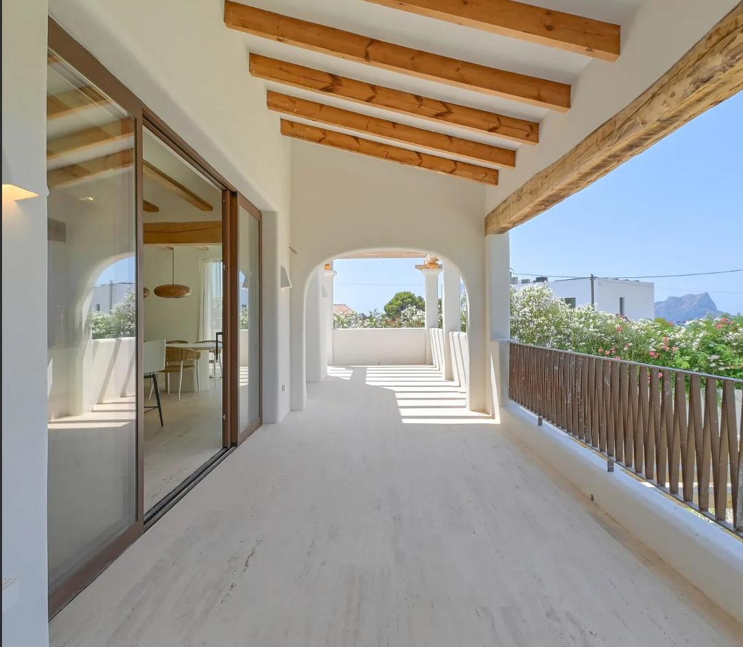 Luxe Villa met Panoramisch Zeezicht in de Benissa Kust