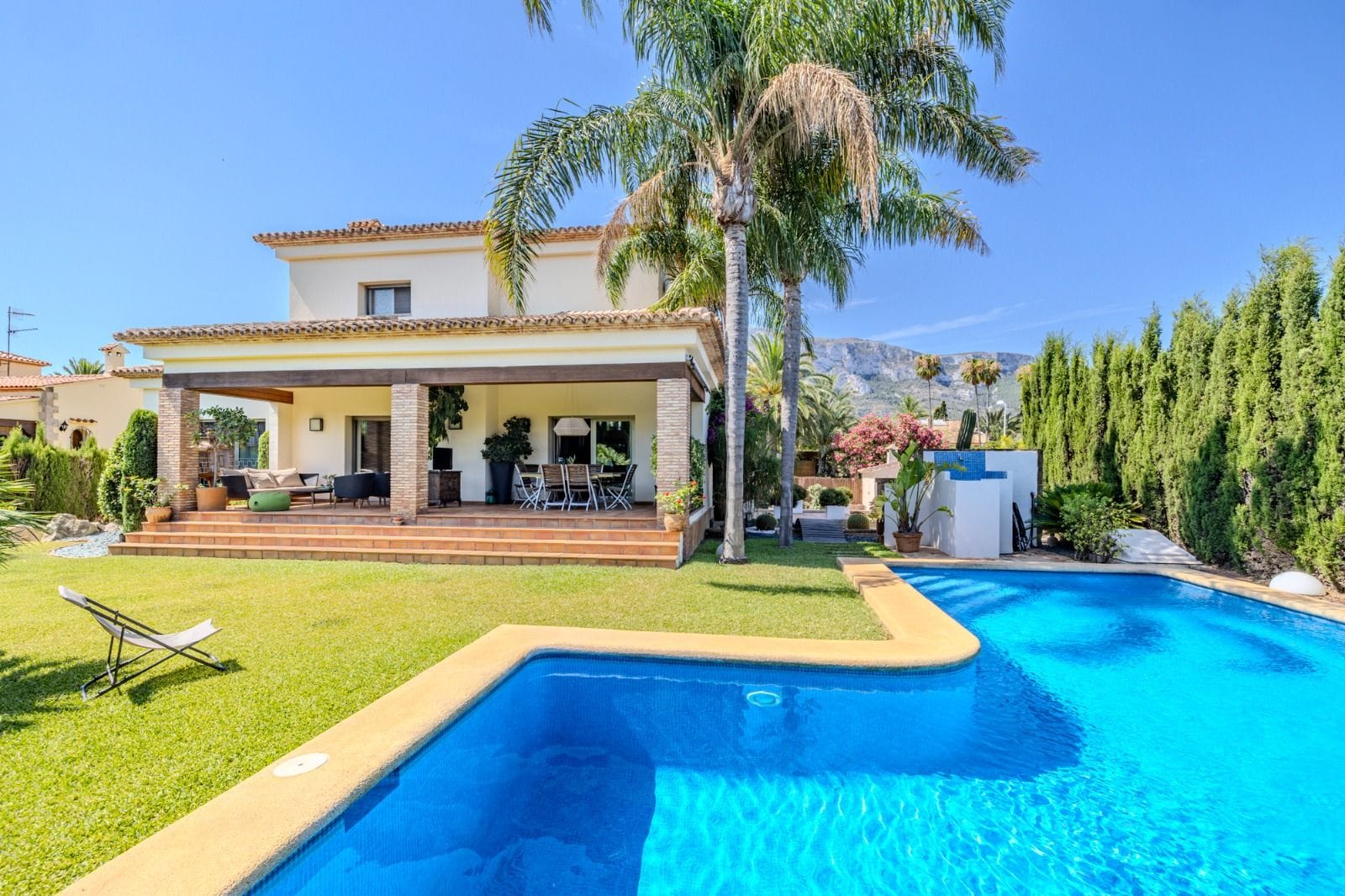 PRECIOSA VILLA EN DENIA MUY CERCA DEL PUEBLO