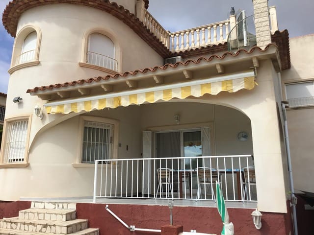 VILLA SPACIEUSE ET SPACIEUSE À CALPE