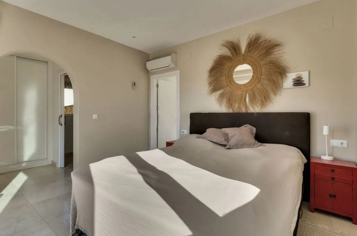 Sea view villa in Moraira with 4 bedrooms