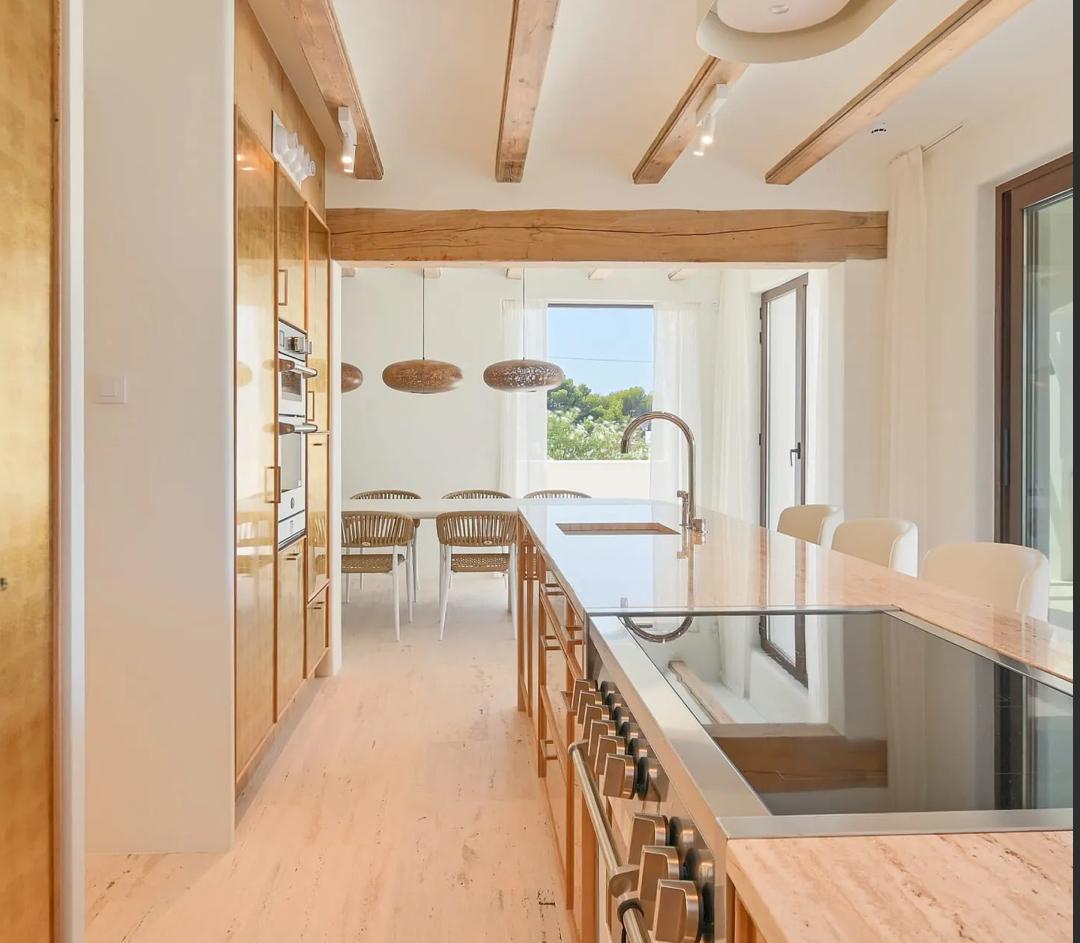 Luxe Villa met Panoramisch Zeezicht in de Benissa Kust