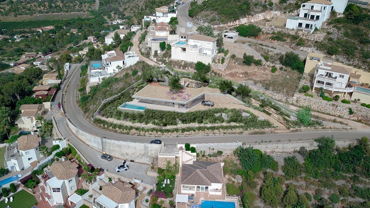 Exclusiva villa de diseño en Dénia con vistas al mar y al Montgó