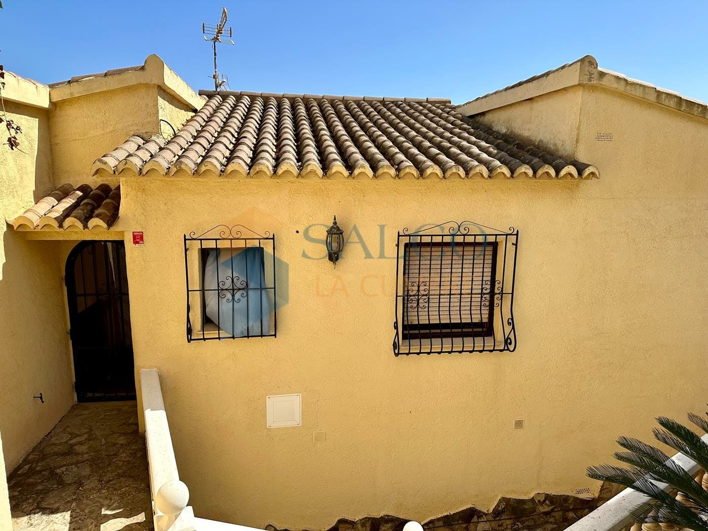 Villa met zwembad, tuin en uitzicht op zee in Cumbre del Sol