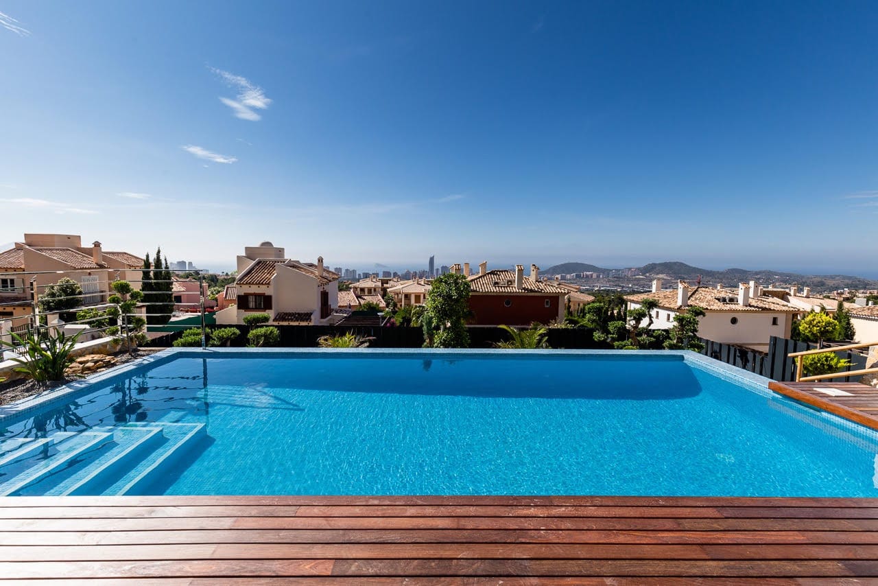 Obra nueva en Finestrat con vistas al mar