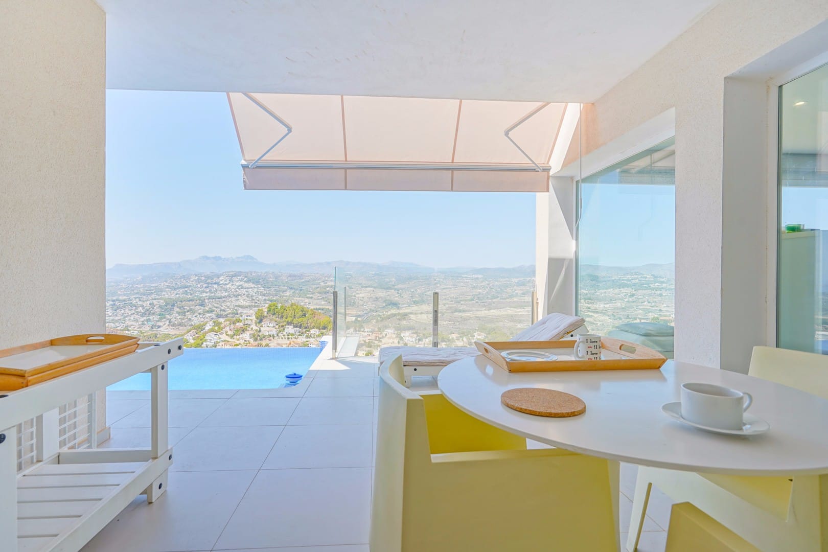Venta. Chalet/Villa en Benitachell