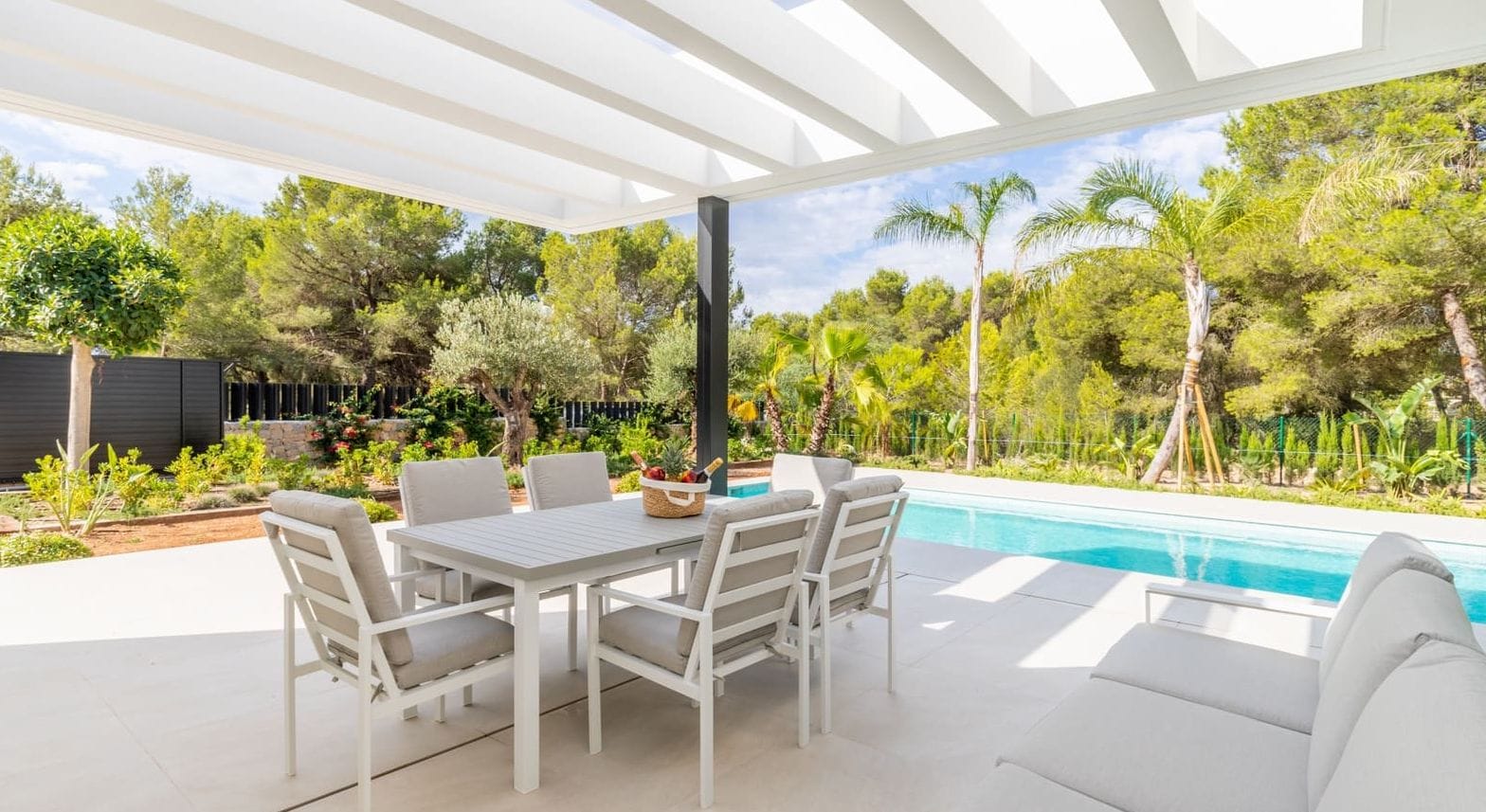 Villa de lujo de obra nueva en Jávea – Parcela sur de 1.032 m², piscina climatizada y alta eficiencia energética