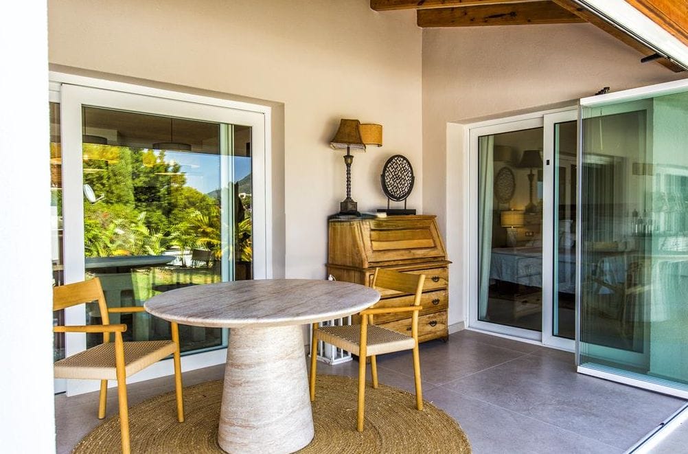 Villa zum Verkauf mit 4 Schlafzimmern und Pool in Denia, Alicante