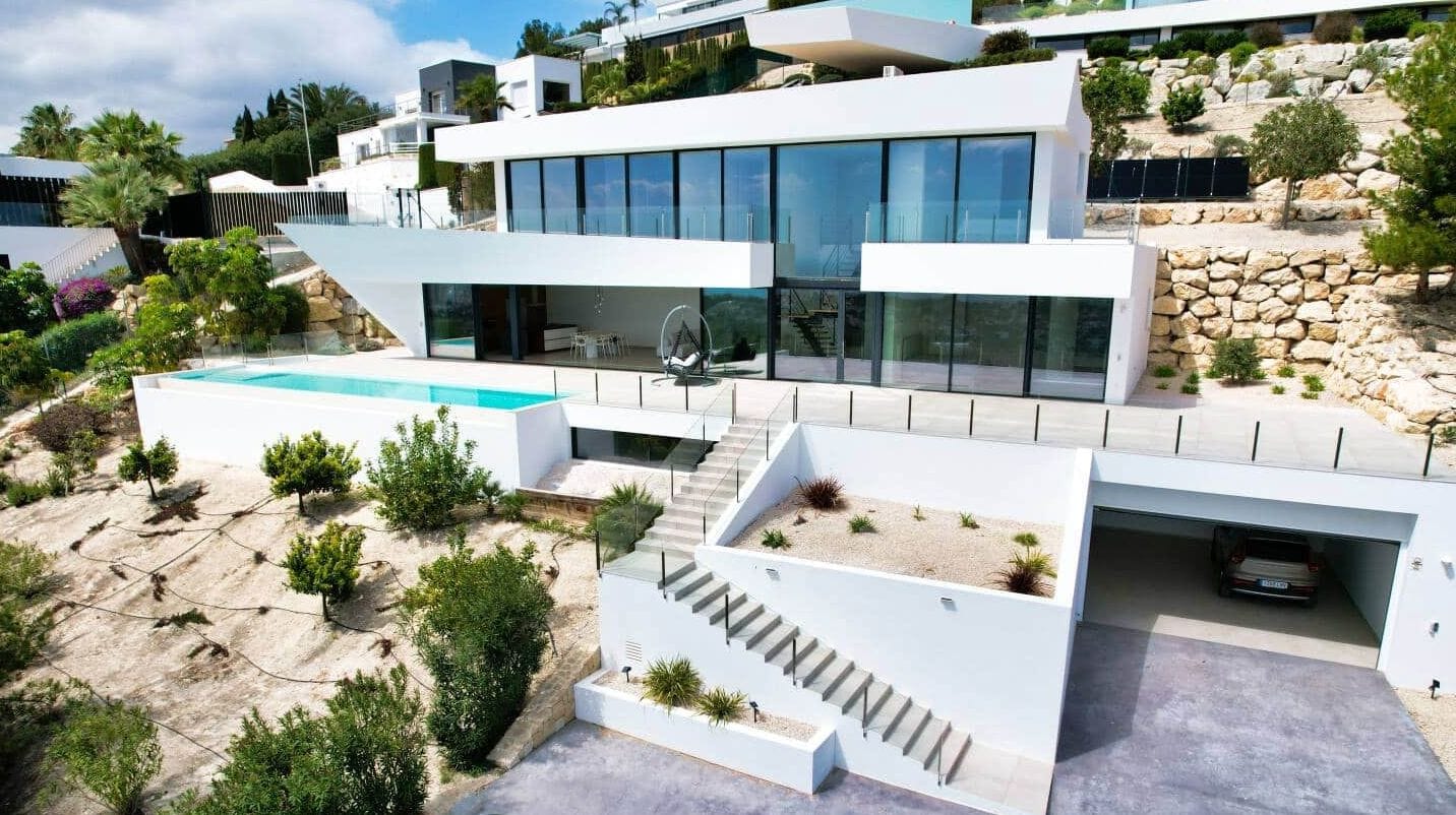 Exclusieve Luxe Villa met Panoramisch Uitzicht op Zee in Benissa