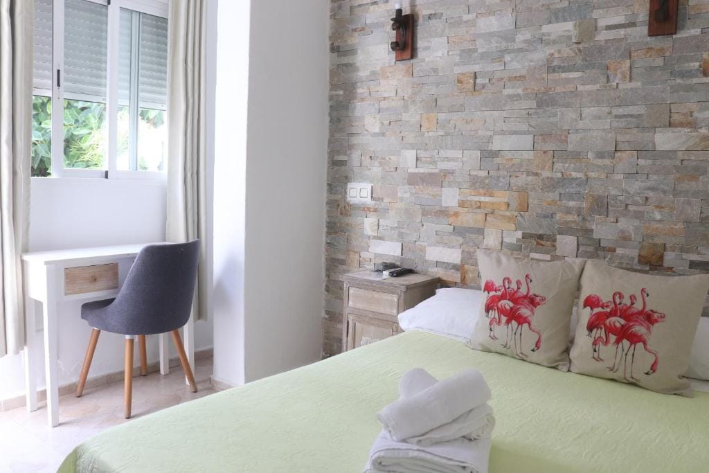 HOSTAL EN VENTA EN CALPE