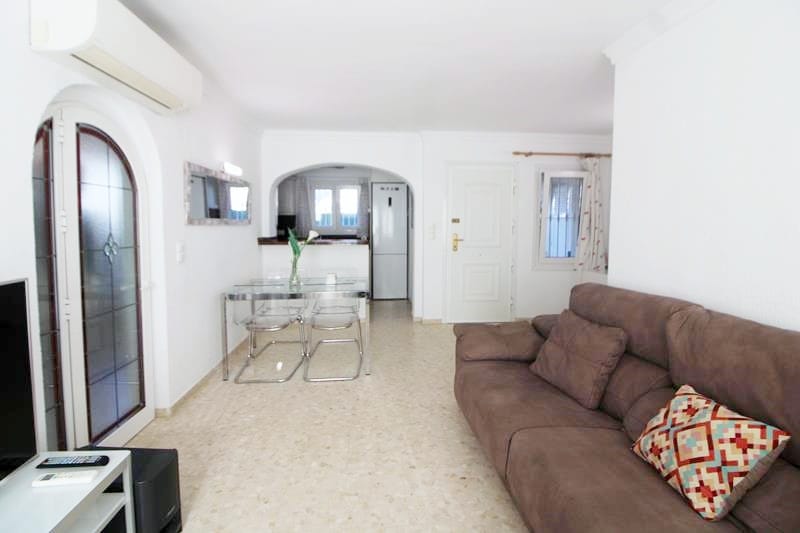 Amplio apartamento adosado en Oliva Nova