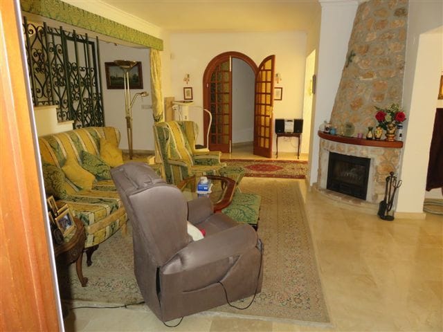 CHALET EN BENISSA 1ª LINEA