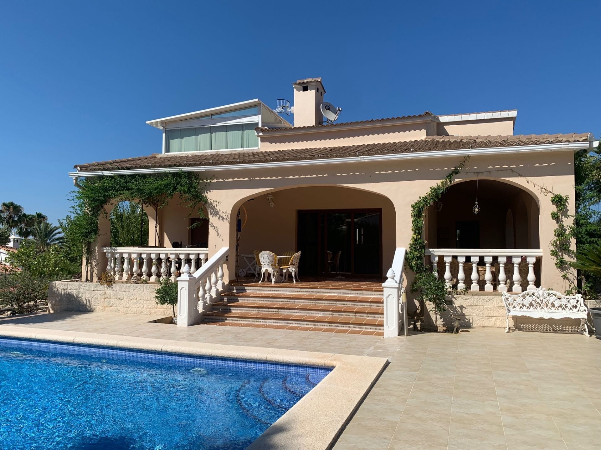 Mediterranes Chalet in Dénia – Miete mit Kaufoption
