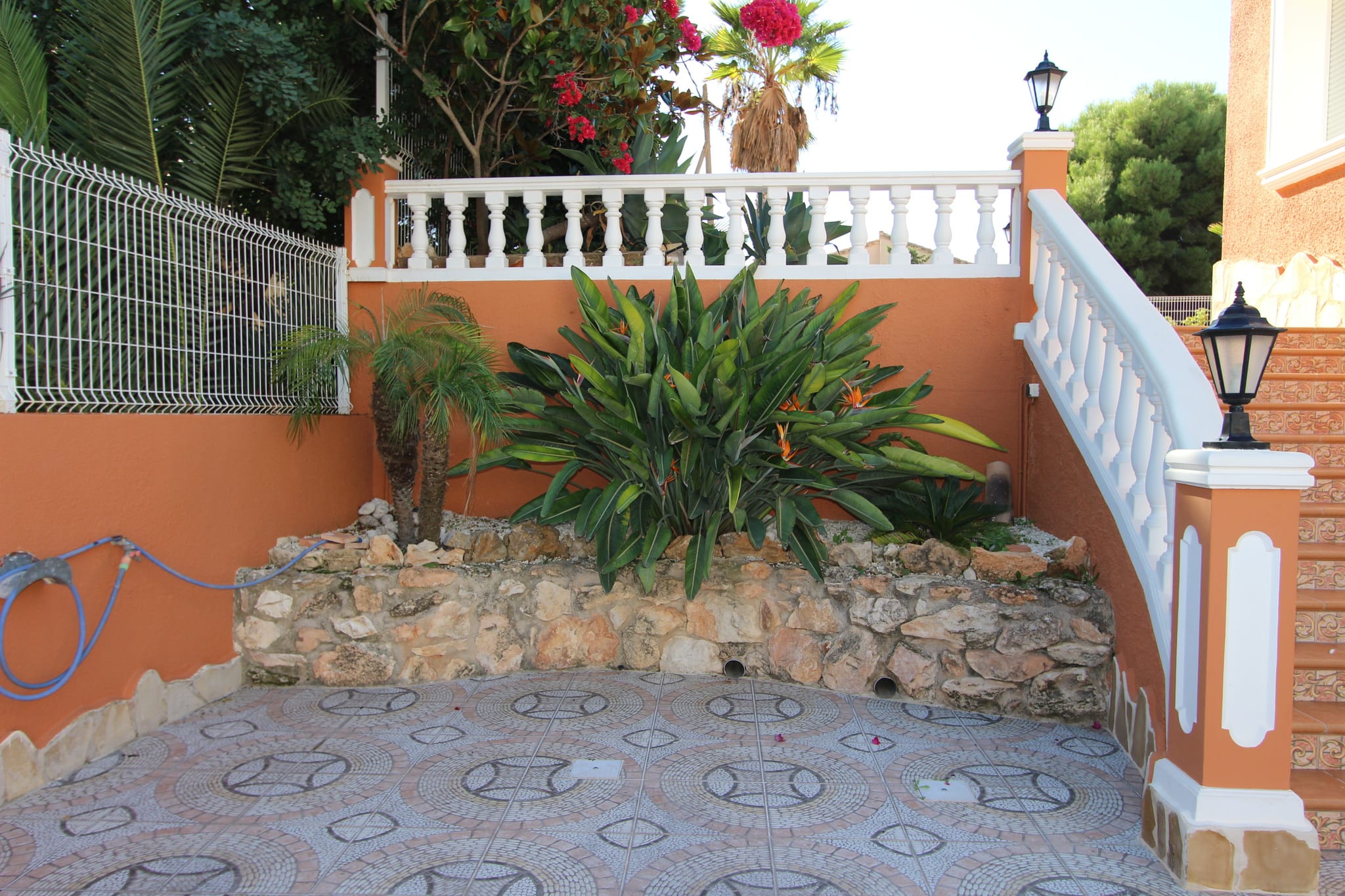 VILLA TRÈS PROCHE DE LA PLAGE ET DES SUPERMARCHÉS