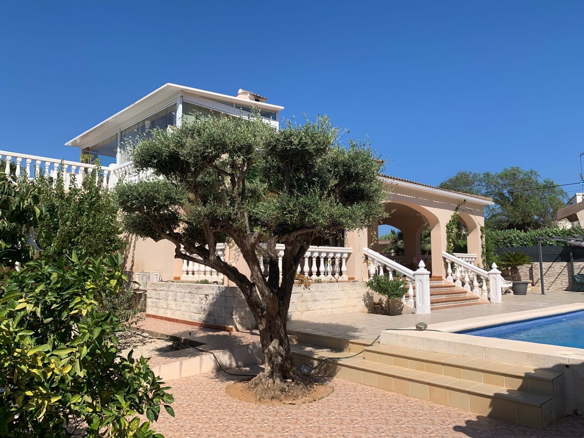 Mediterranes Chalet in Dénia – Miete mit Kaufoption