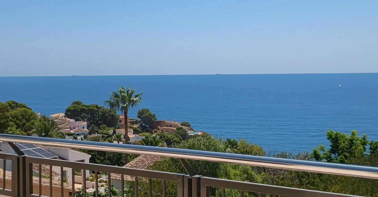 Villa met 4 slaapkamers en uitzicht op zee in Moraira