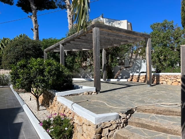 VILLA MODERNE EXCLUSIVE À VENDRE À MORAIRA