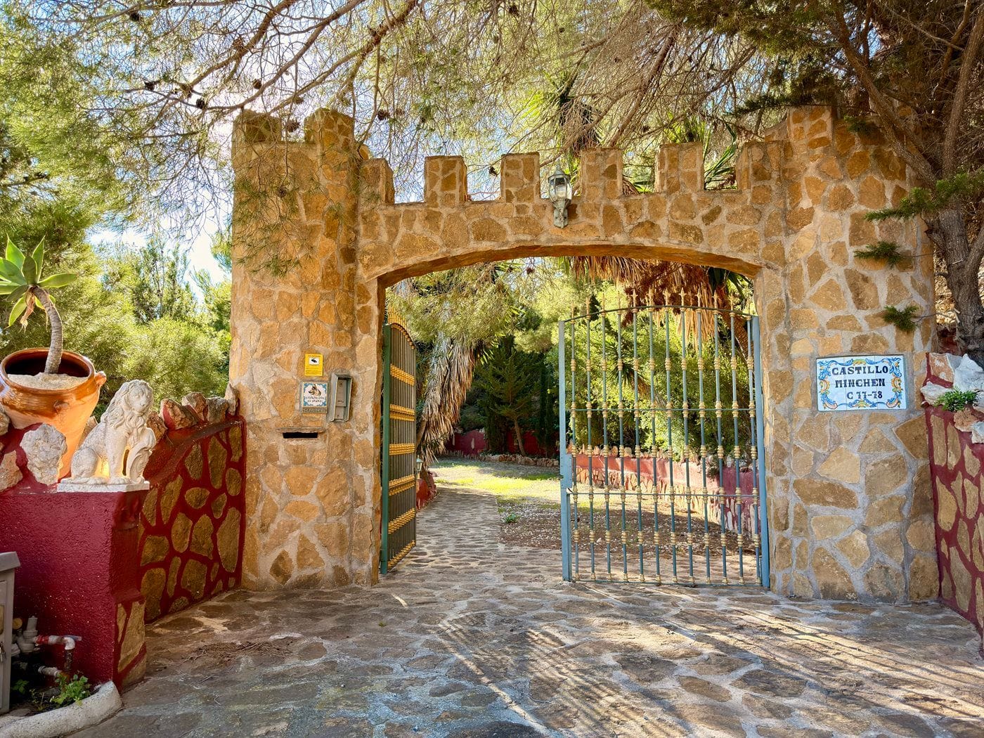 Villa estilo castillo monumental en Cumbre del Sol