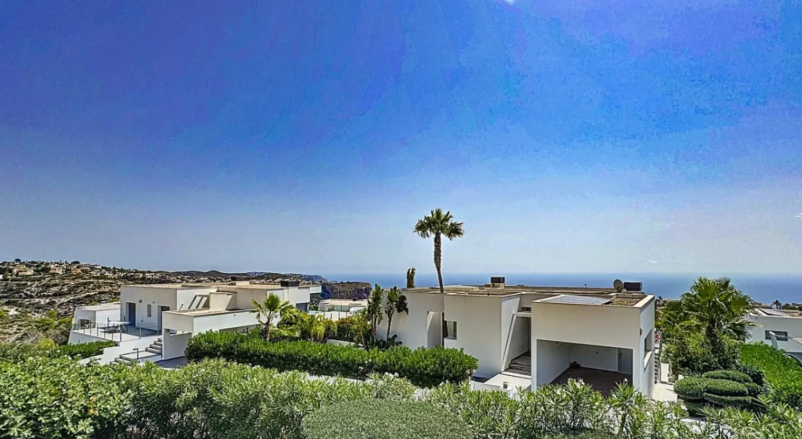 Villa moderna con vistas al mar en zona residencial de Moraira