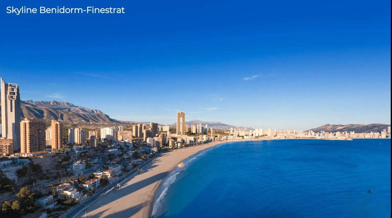 Bungalow de 3 dormitorios cerca de Benidorm con vistas al mar