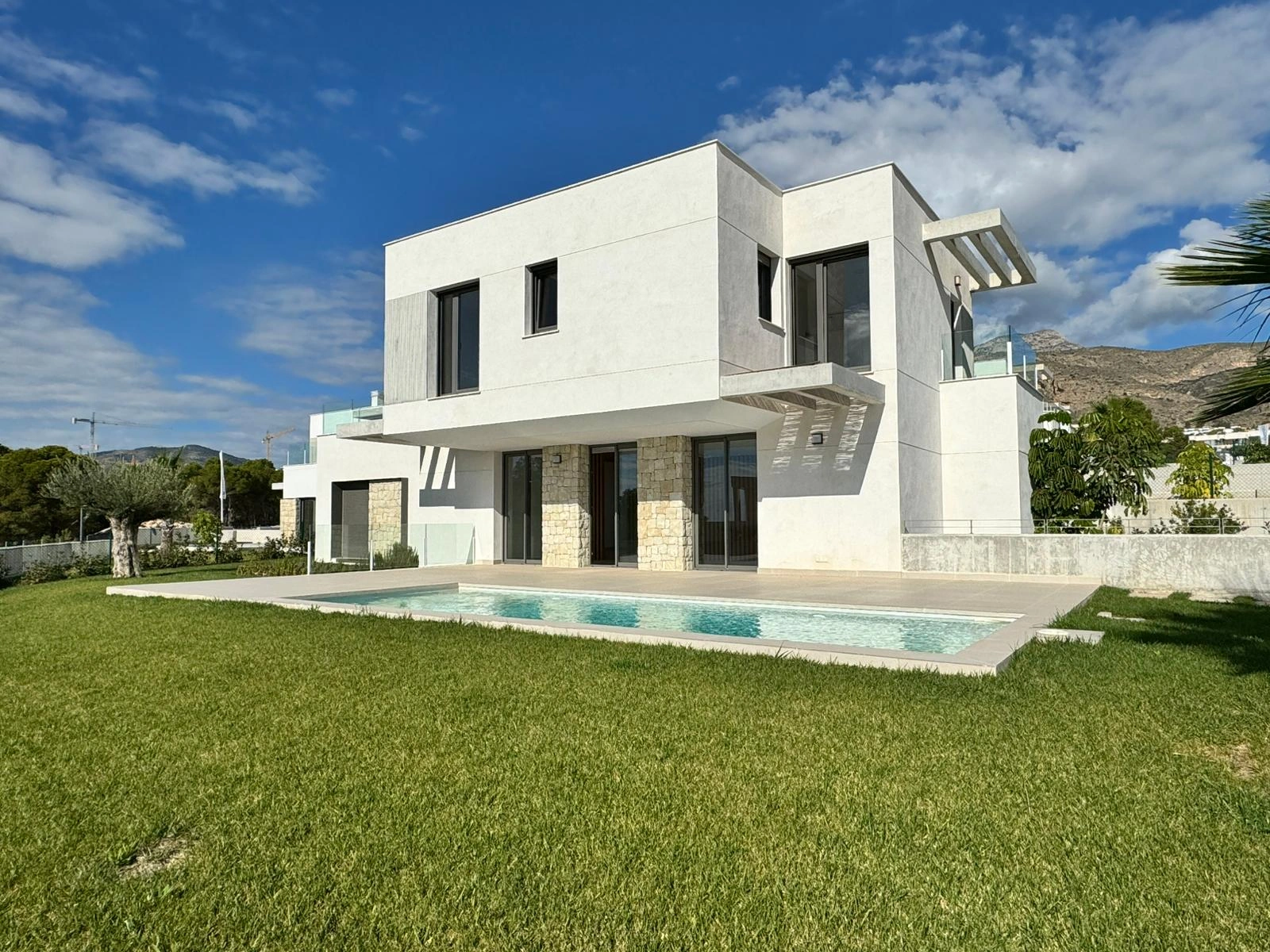 Luxe villa in Finestrat met uitzicht op de zee van Benidorm