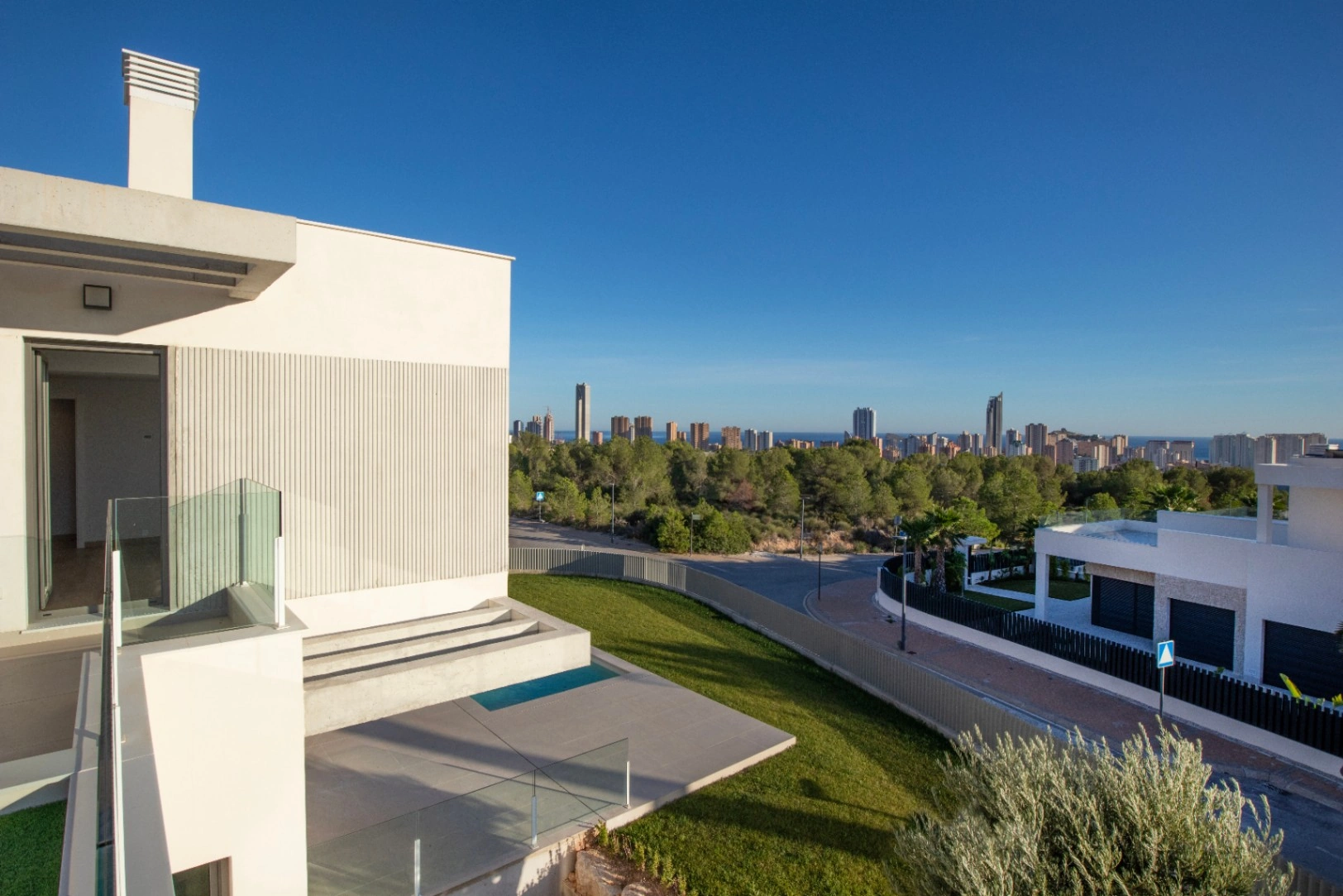 Luxe villa in Finestrat met uitzicht op de zee van Benidorm
