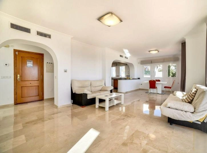 VILLA ALTEA HILLS : VUES PANORAMIQUE SUR LA MER ET PISCINE PRIVÉE.