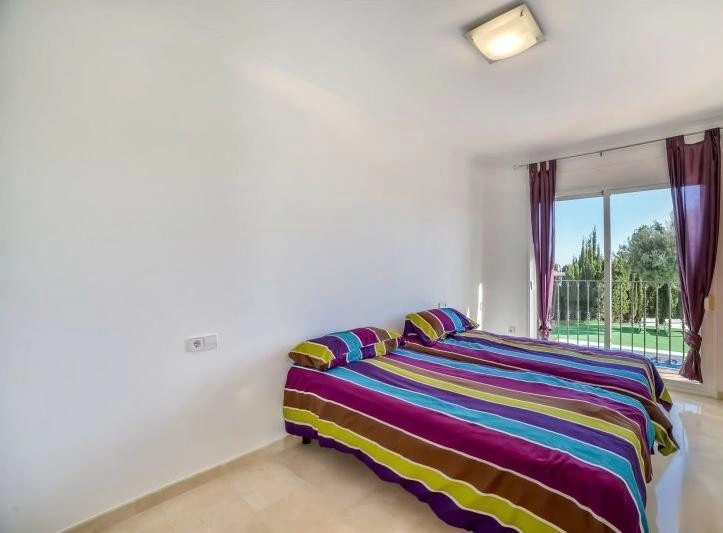 VILLA ALTEA HILLS : VUES PANORAMIQUE SUR LA MER ET PISCINE PRIVÉE.