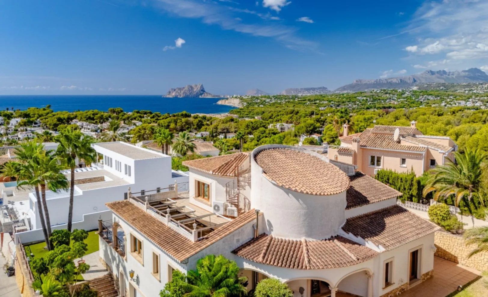 Venta de chalet en Moraira con 3 habitaciones y piscina
