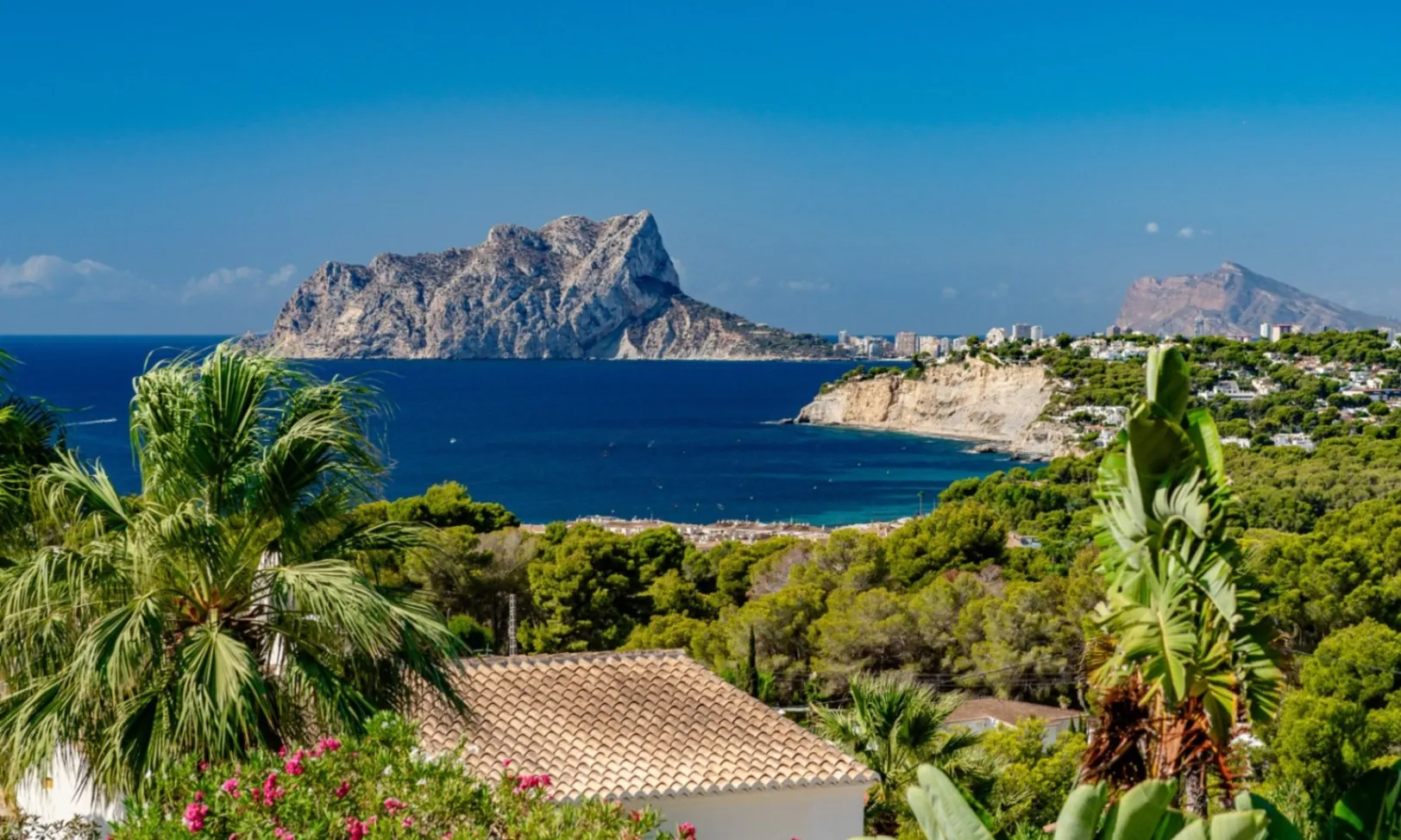 Venta de chalet en Moraira con 3 habitaciones y piscina
