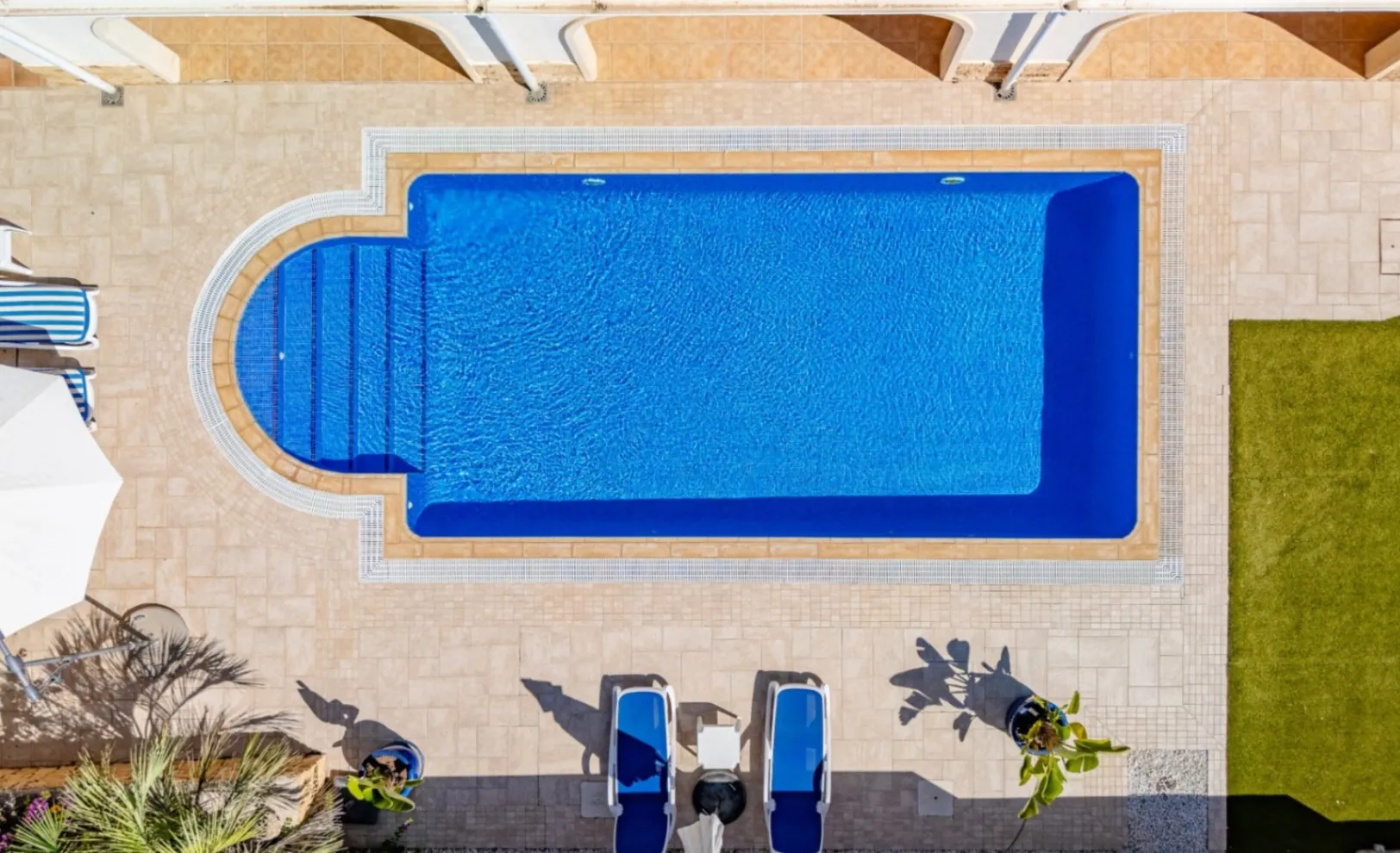 Venta de chalet en Moraira con 3 habitaciones y piscina